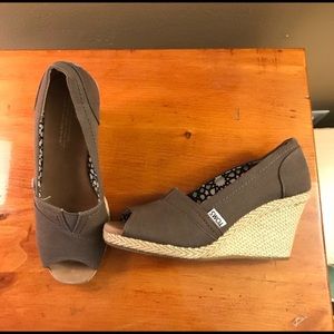 Toms wedges